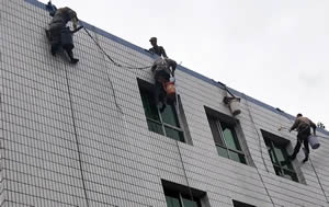鞍山蜘蛛人外墙清洗